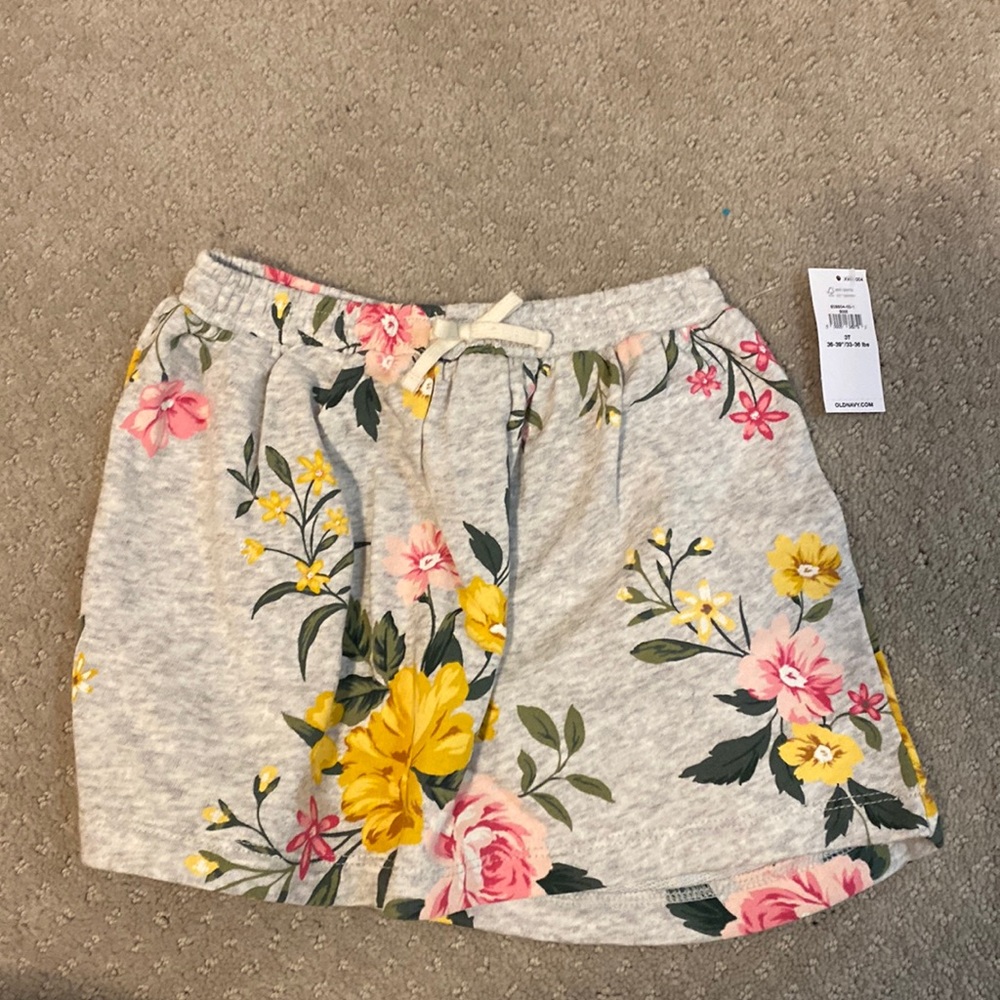 BNWT floral old navy skirt